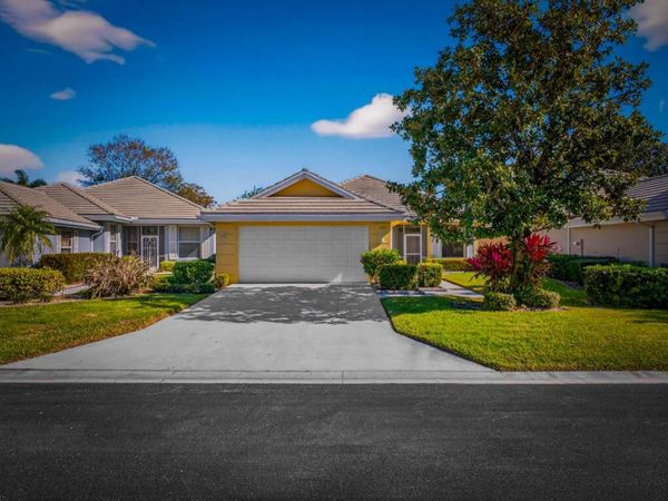 111 NW Bentley Circle, Port St. Lucie, FL 34986
