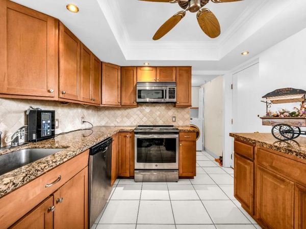 5340 NW 2nd Avenue, Unit 323, Boca Raton, FL 33487