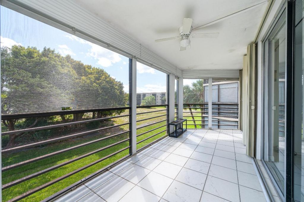 5340 NW 2nd Avenue, Unit 323, Boca Raton, FL 33487 Photo