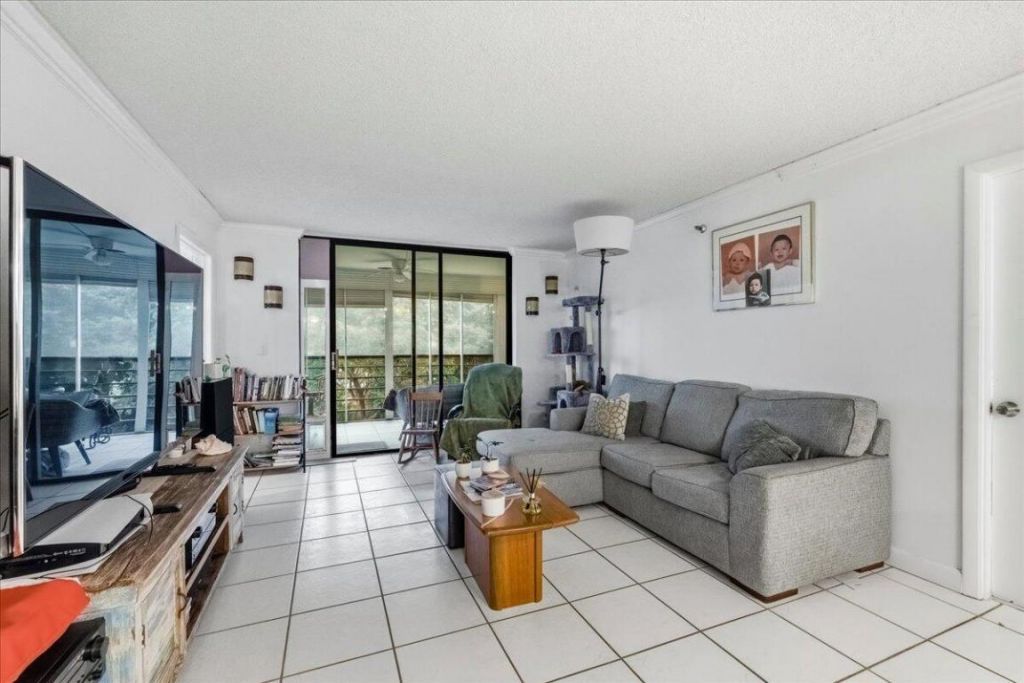 5340 NW 2nd Avenue, Unit 323, Boca Raton, FL 33487 Photo