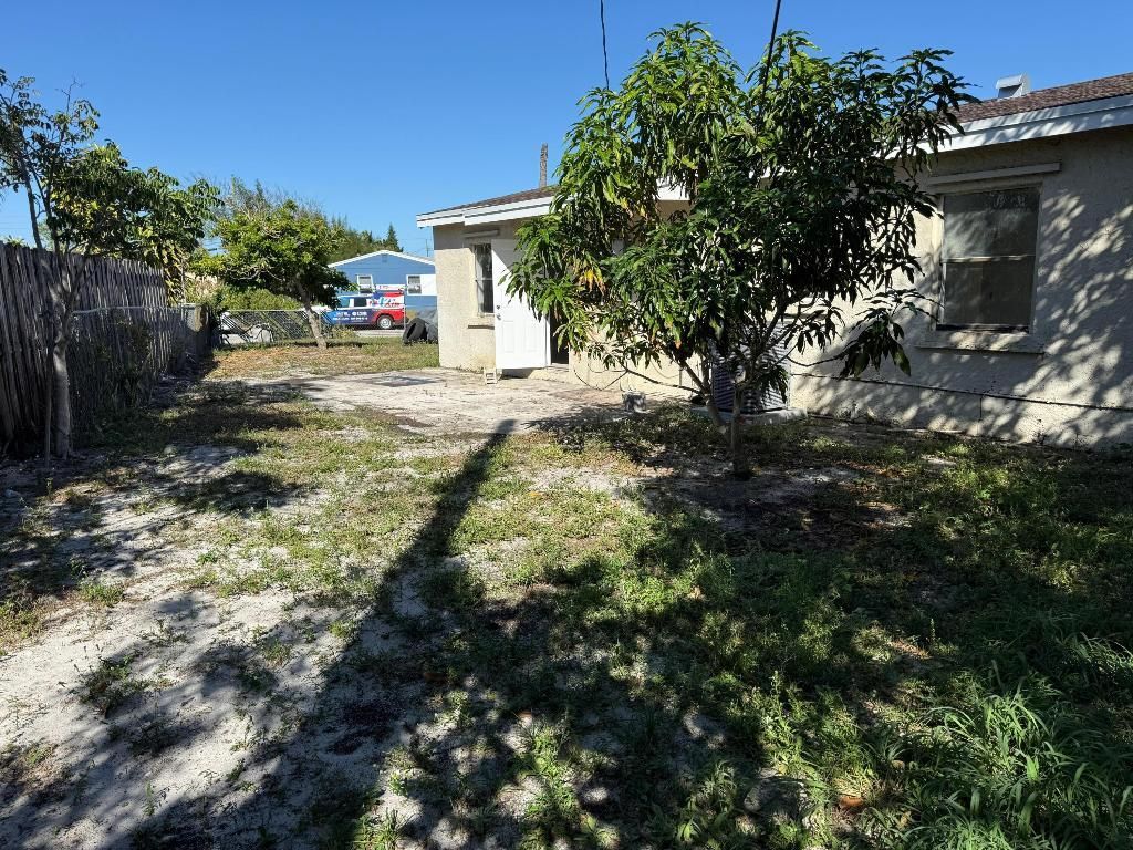 1101 14th Court S, Lake Worth Beach, FL 33460 Photo