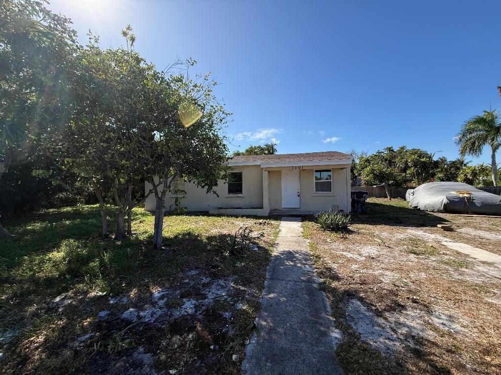 1101 14th Court S, Lake Worth Beach, FL 33460 Photo