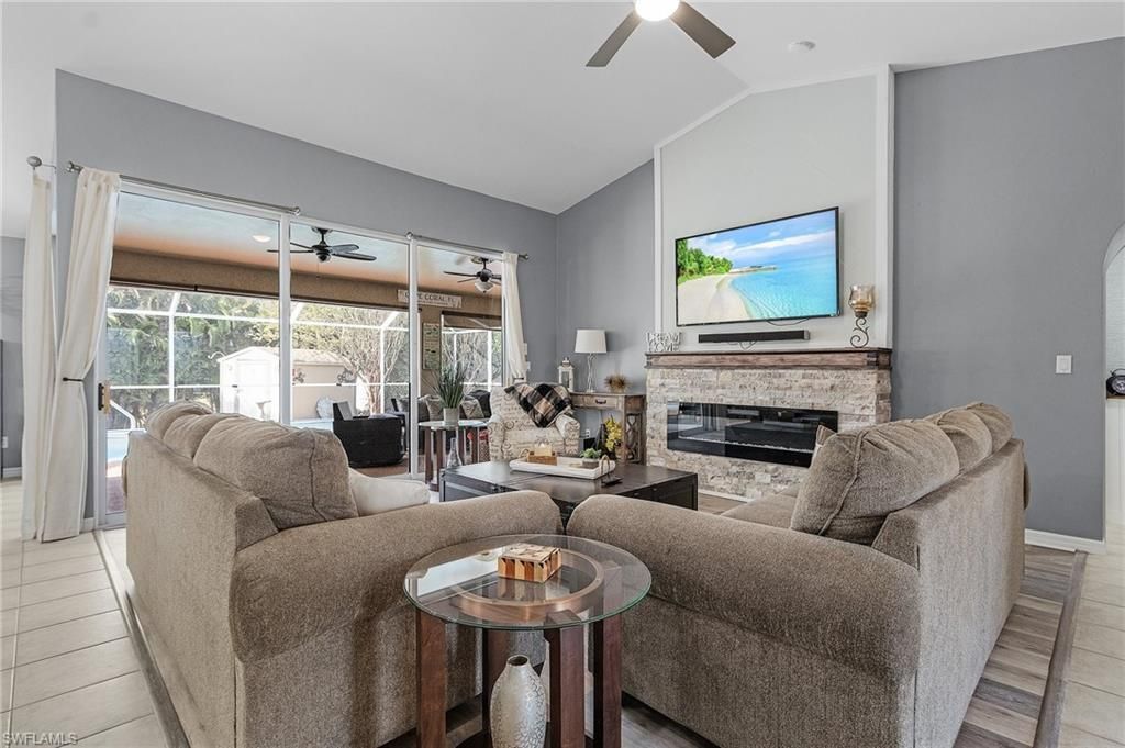 4002 Oasis Blvd, Cape Coral, FL 33914 Photo