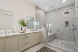 325 Longshore Street photo 4