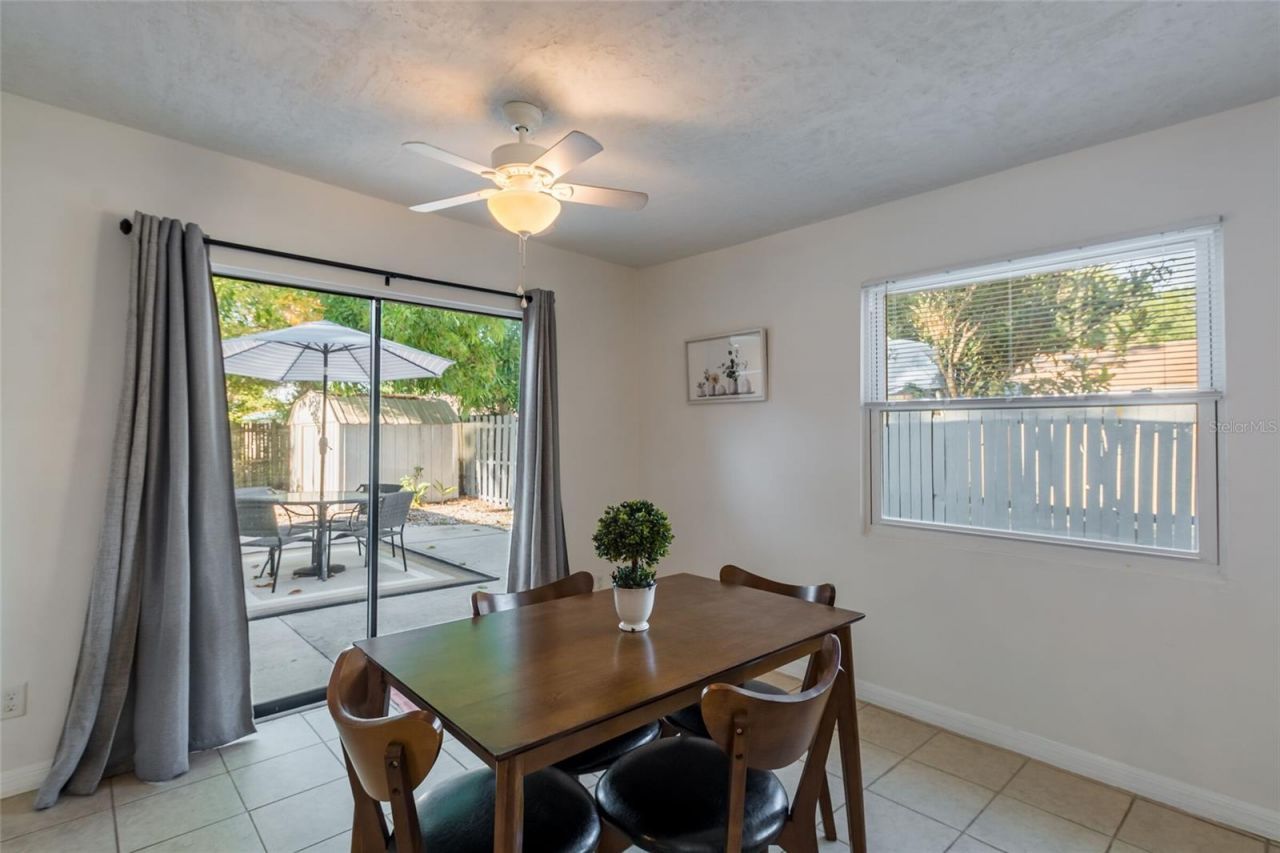 95 S Briggs Avenue, Sarasota, FL 34237 Photo