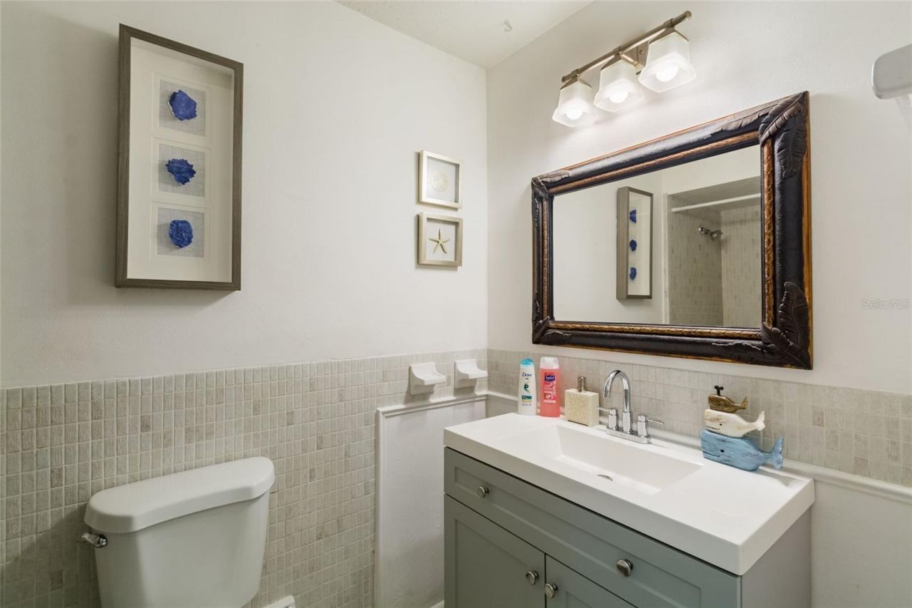 95 S Briggs Avenue, Sarasota, FL 34237 Photo