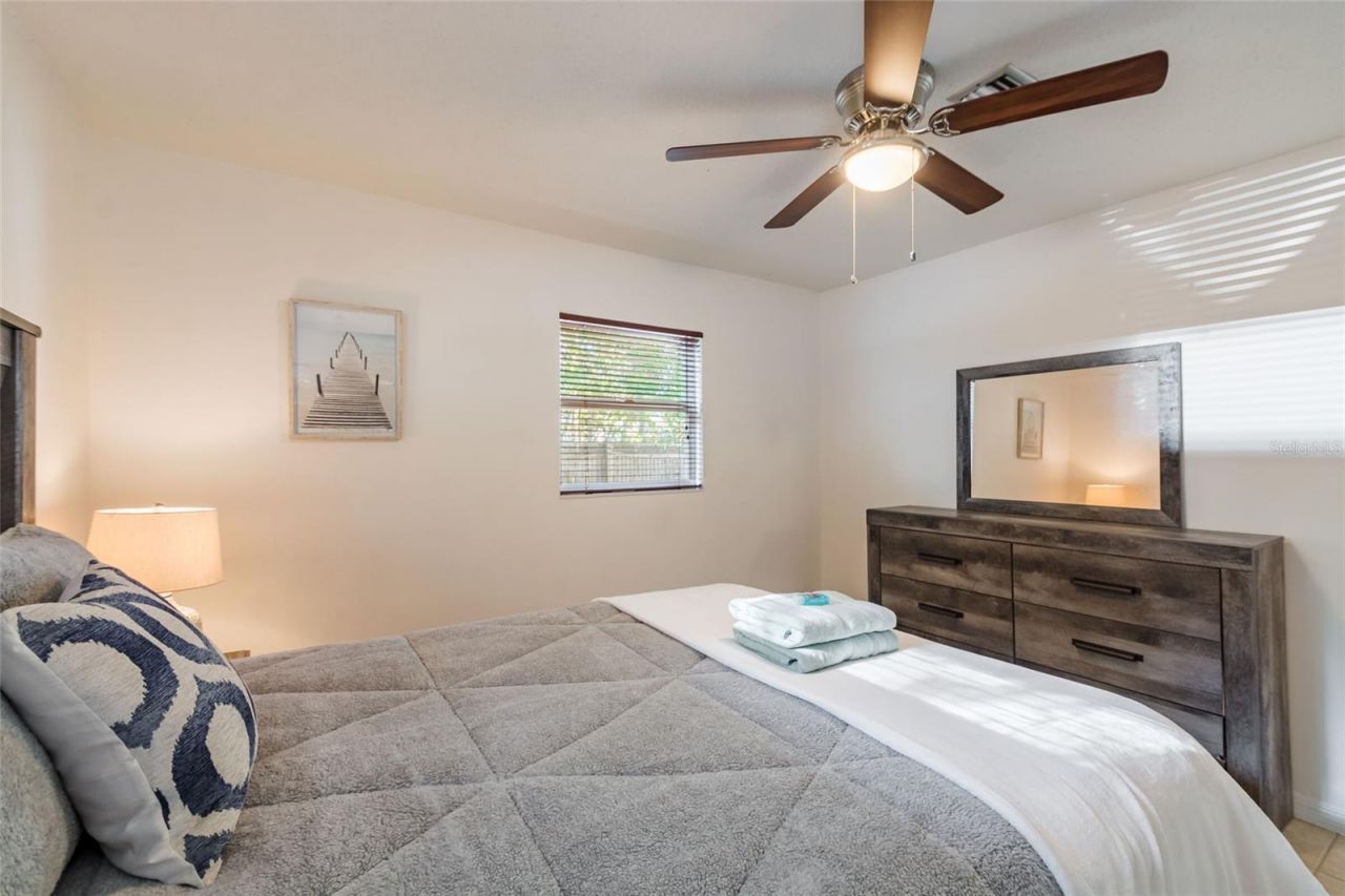 95 S Briggs Avenue, Sarasota, FL 34237 Photo