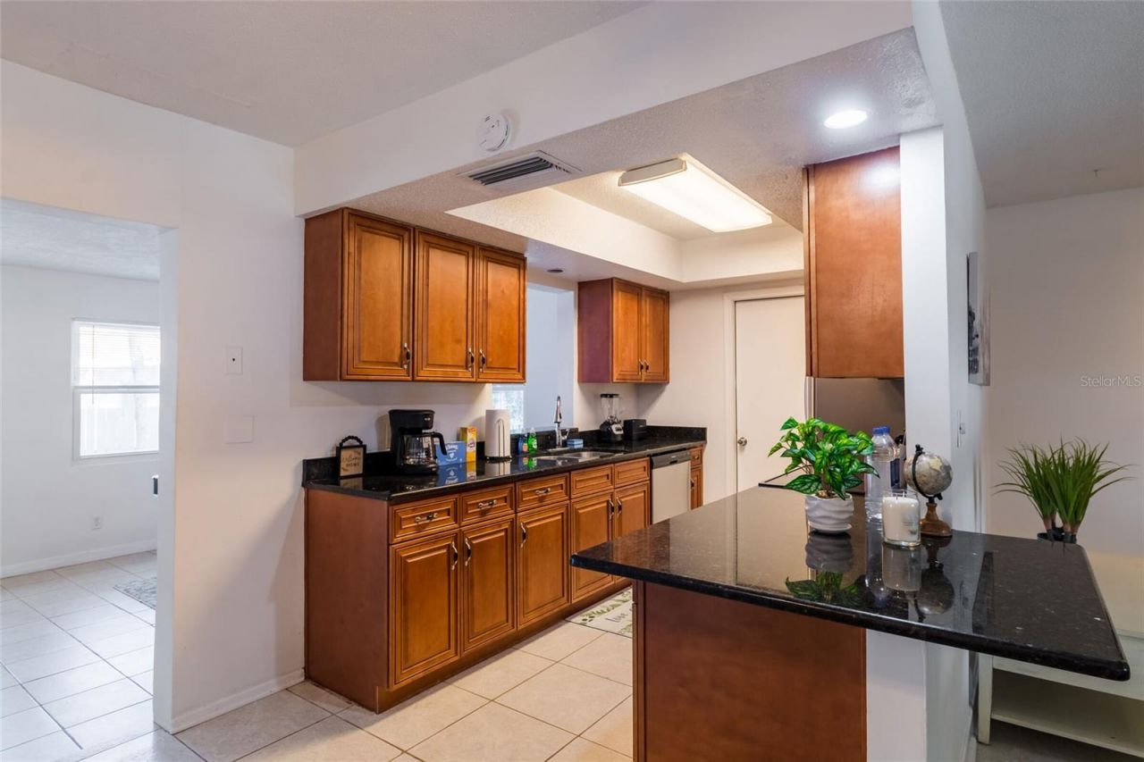 95 S Briggs Avenue, Sarasota, FL 34237 Photo