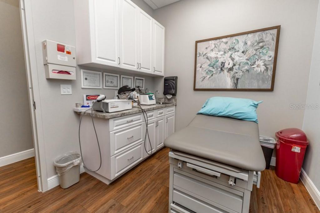 809 County Road 466, Unit 202C, Lady Lake, FL 32159 Photo