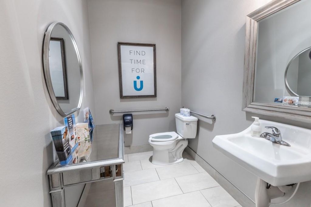 809 County Road 466, Unit 202C, Lady Lake, FL 32159 Photo