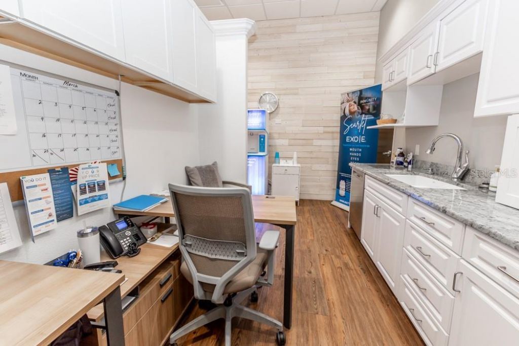 809 County Road 466, Unit 202C, Lady Lake, FL 32159 Photo