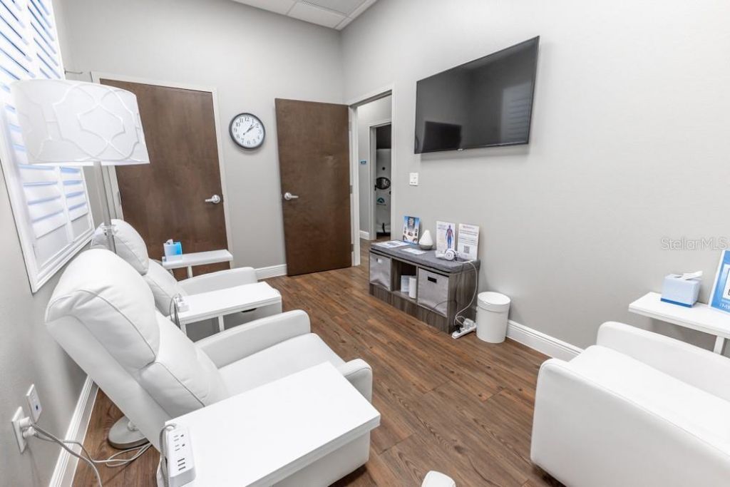 809 County Road 466, Unit 202C, Lady Lake, FL 32159 Photo