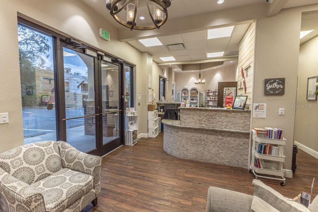 809 County Road 466, Unit 202C, Lady Lake, FL 32159 Photo