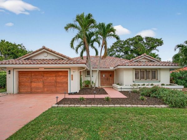 2689 Oak Tree Dr, Fort Lauderdale, FL 33309