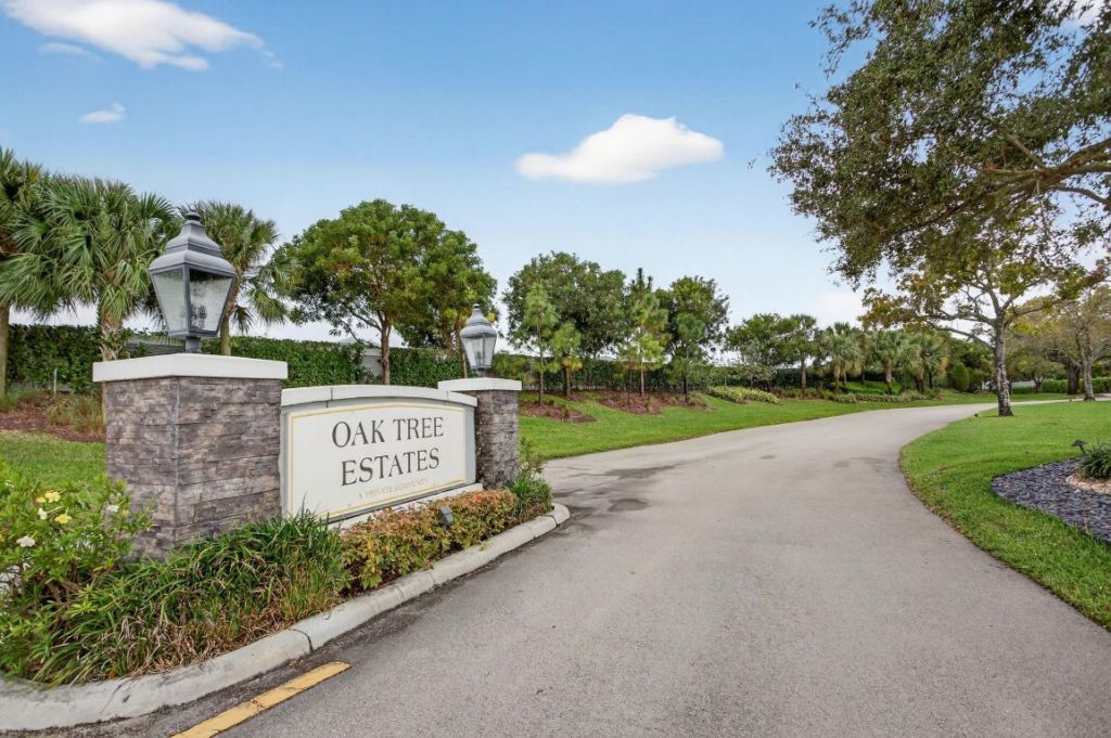 2689 Oak Tree Dr, Fort Lauderdale, FL 33309 Photo