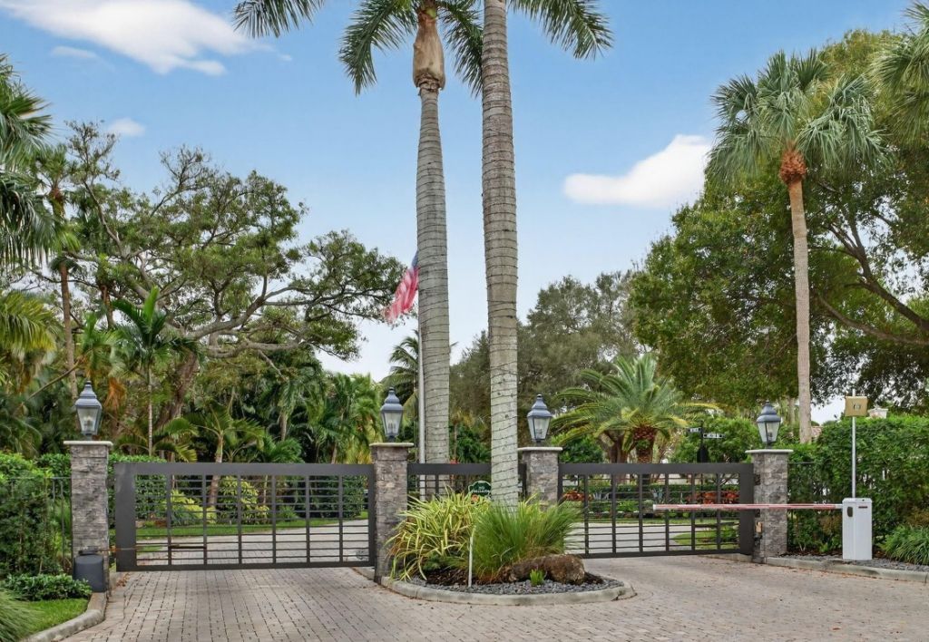 2689 Oak Tree Dr, Fort Lauderdale, FL 33309 Photo