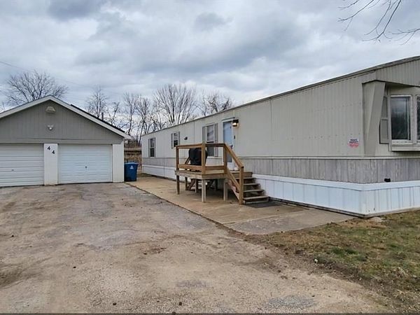 44 Susanne Court, Caseyville, IL 62232