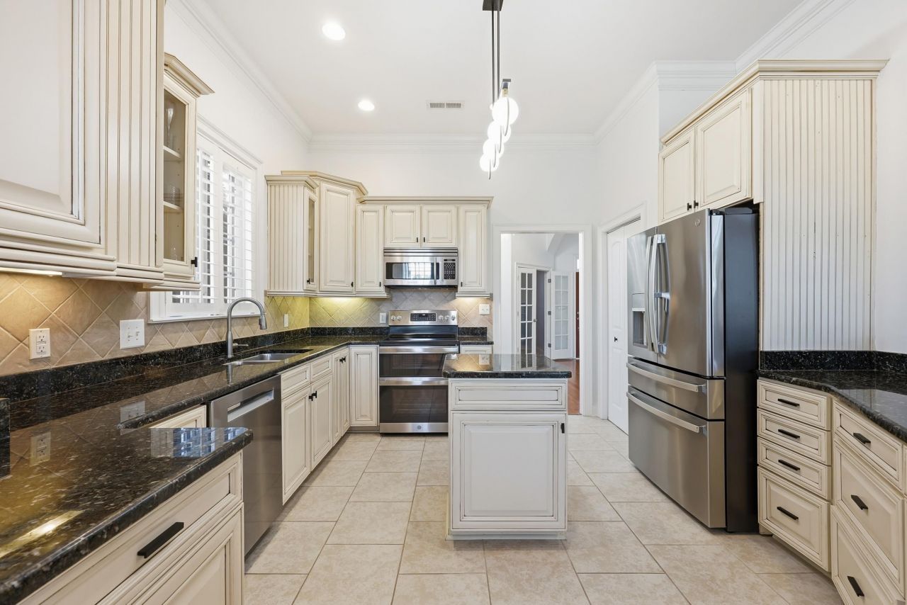 1019 Bluffview Dr. Photo 14