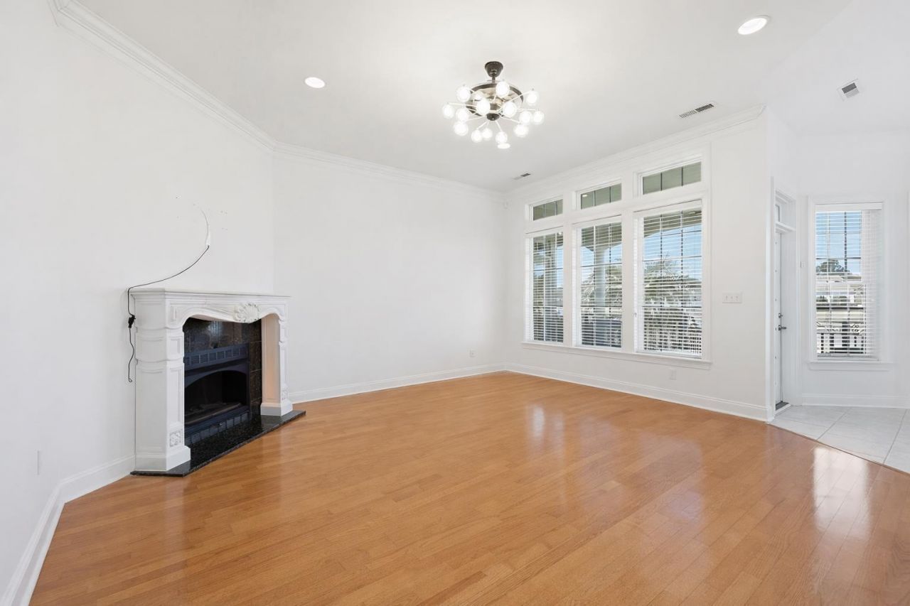 1019 Bluffview Dr. Photo 17