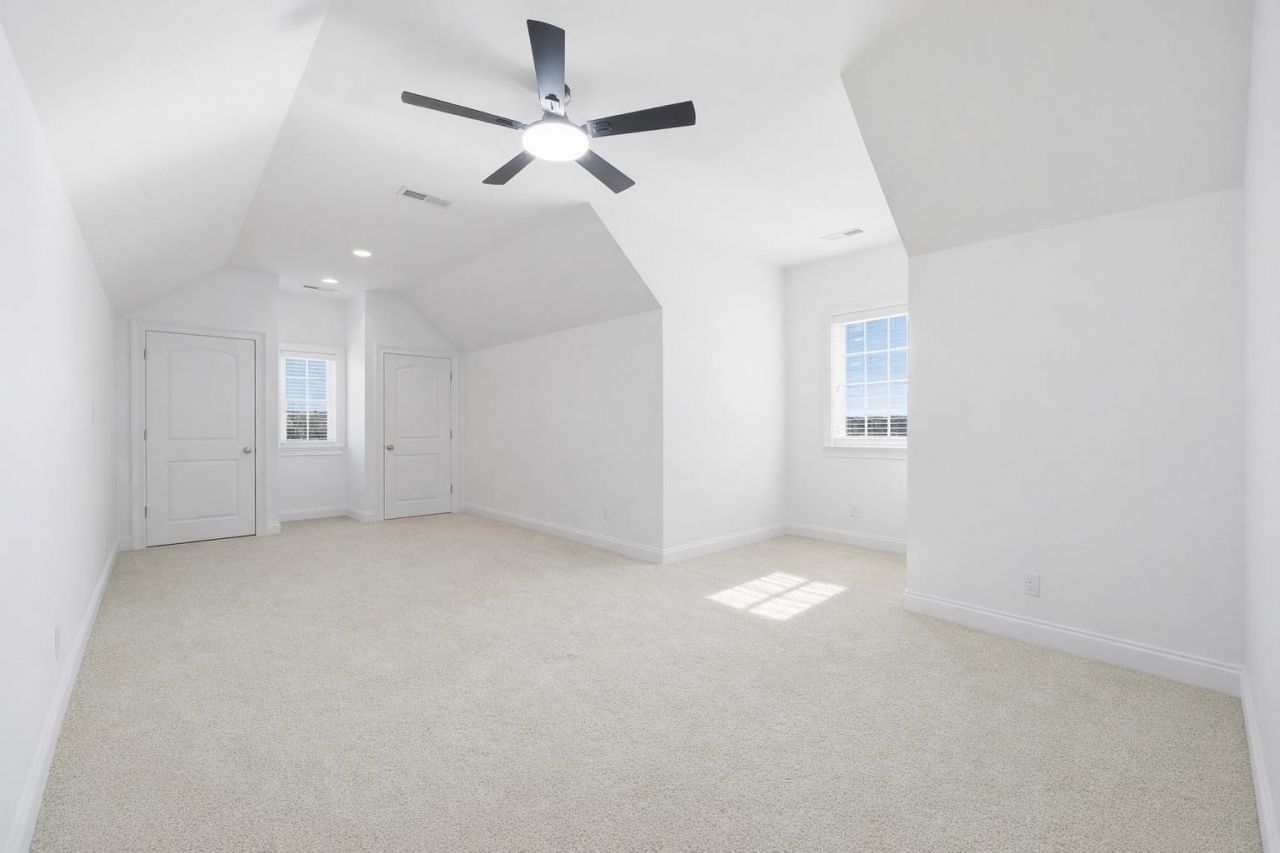 1019 Bluffview Dr. Photo 21