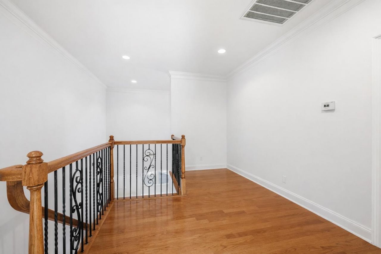 1019 Bluffview Dr. Photo 22