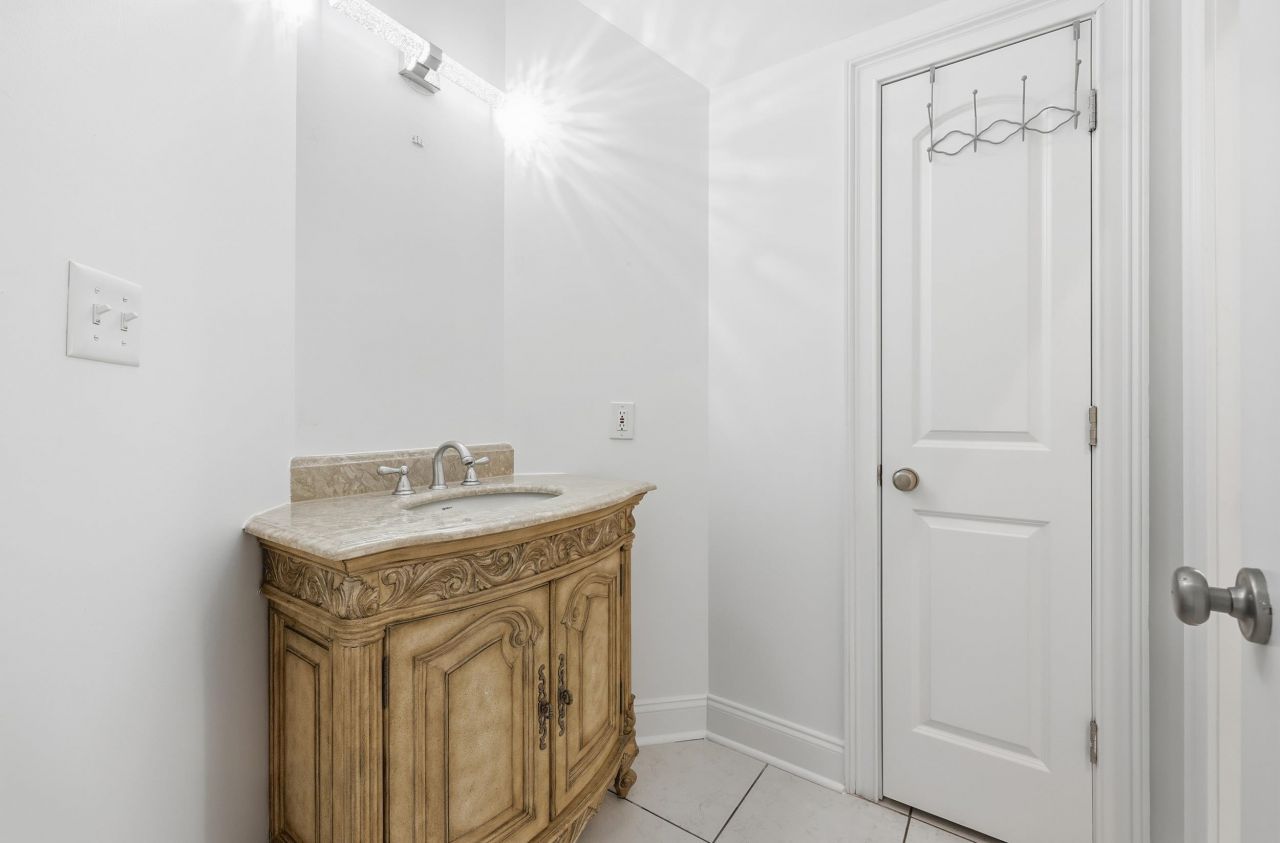 1019 Bluffview Dr. Photo 23