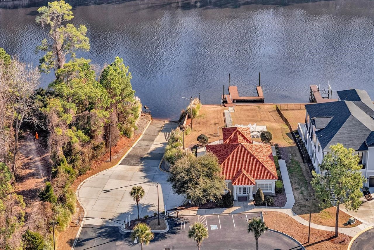 1019 Bluffview Dr. Photo 35