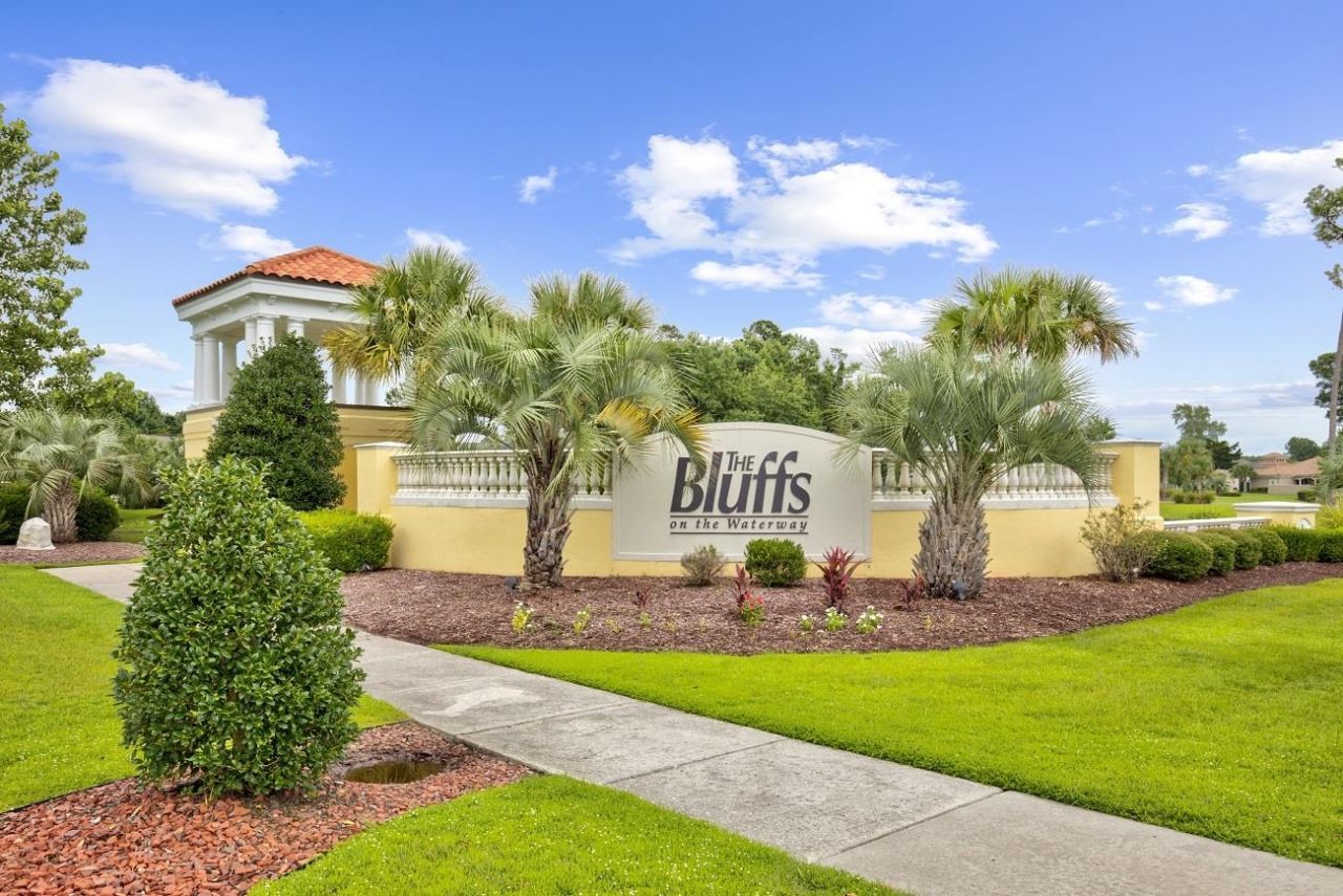 1019 Bluffview Dr. Photo 38