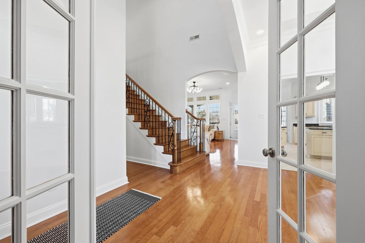 1019 Bluffview Dr. Photo 5