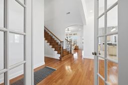 1019 Bluffview Dr. photo 4