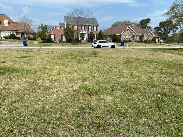 7 LAQUINTA Drive, Slidell, LA 70458