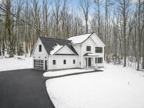 1595 U.S. 1 Route, Freeport, ME 04032