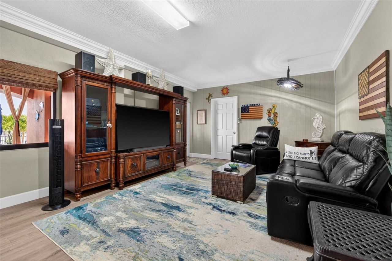 4401 38th Street S, Saint Petersburg, FL 33711 Photo