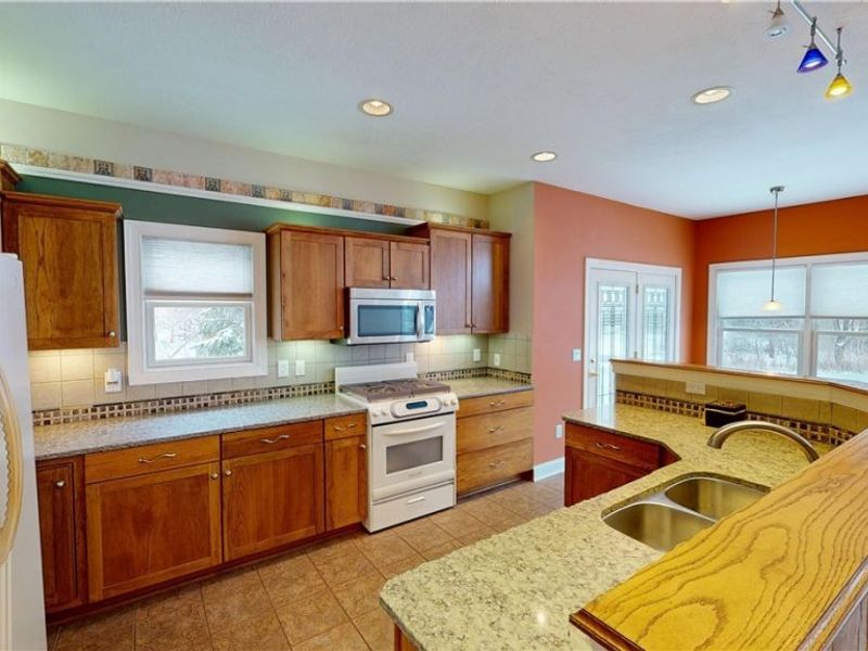 891 Stonewater Drive, Kent, OH 44240 Photo 12