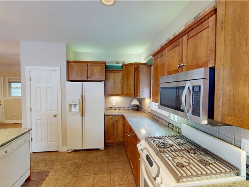 891 Stonewater Drive, Kent, OH 44240 Photo 13