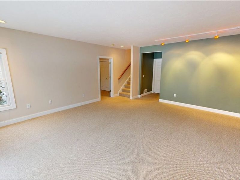 891 Stonewater Drive, Kent, OH 44240 Photo 24