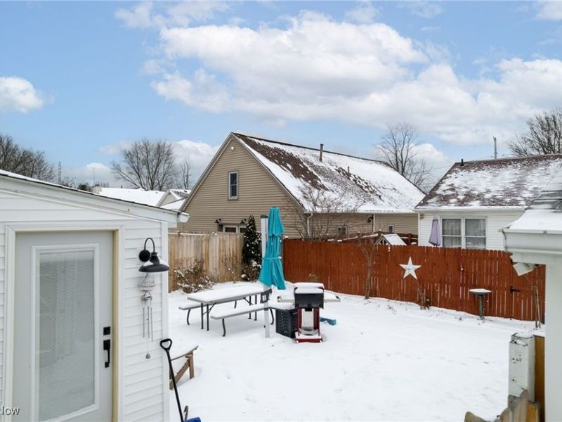 757 Dunny Avenue, Sheffield Lake, OH 44054 Photo 2