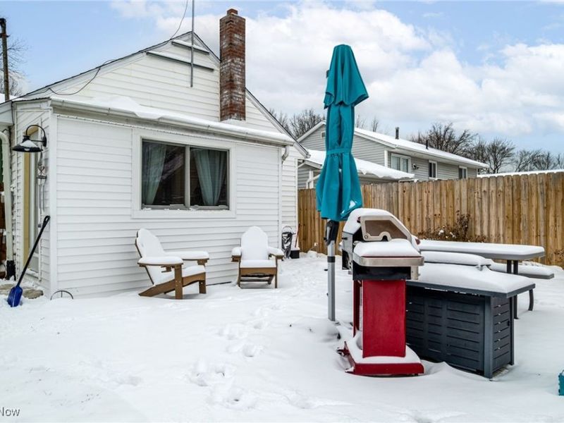 757 Dunny Avenue, Sheffield Lake, OH 44054 Photo 3