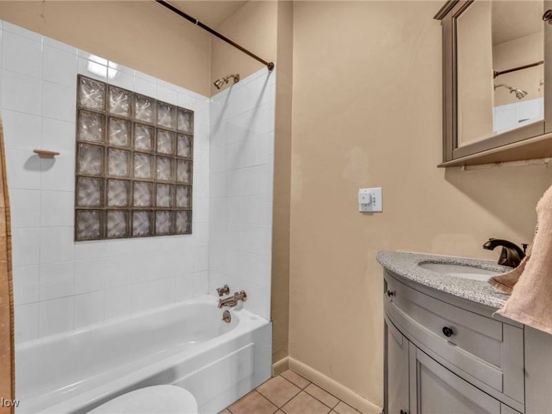 30 E Jay Street, Newton Falls, OH 44444 Photo 10