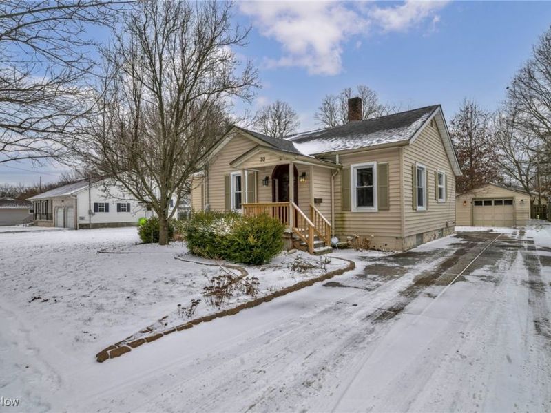 30 E Jay Street, Newton Falls, OH 44444 Photo 2