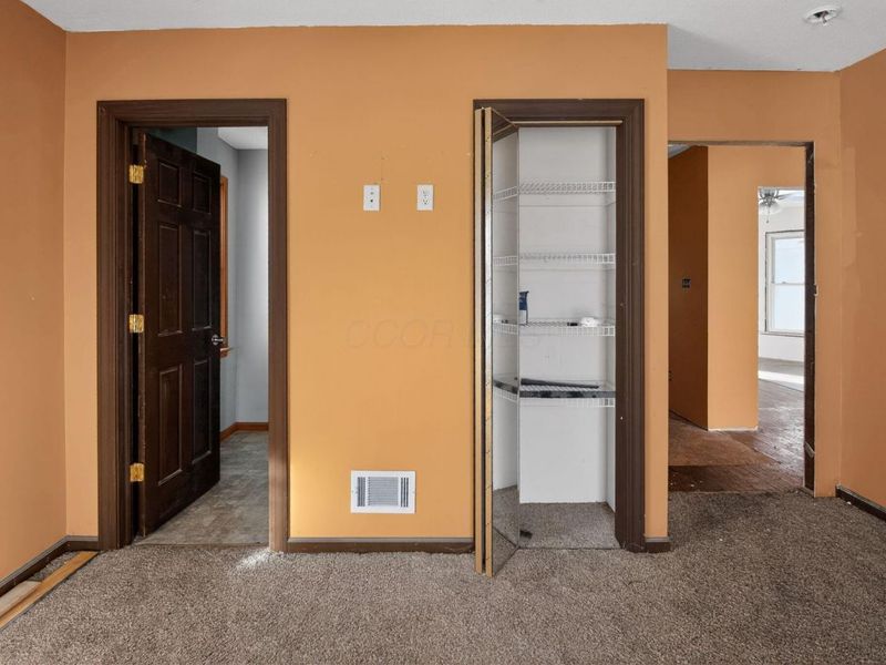 299 N High Street, Chillicothe, OH 45601 Photo 18