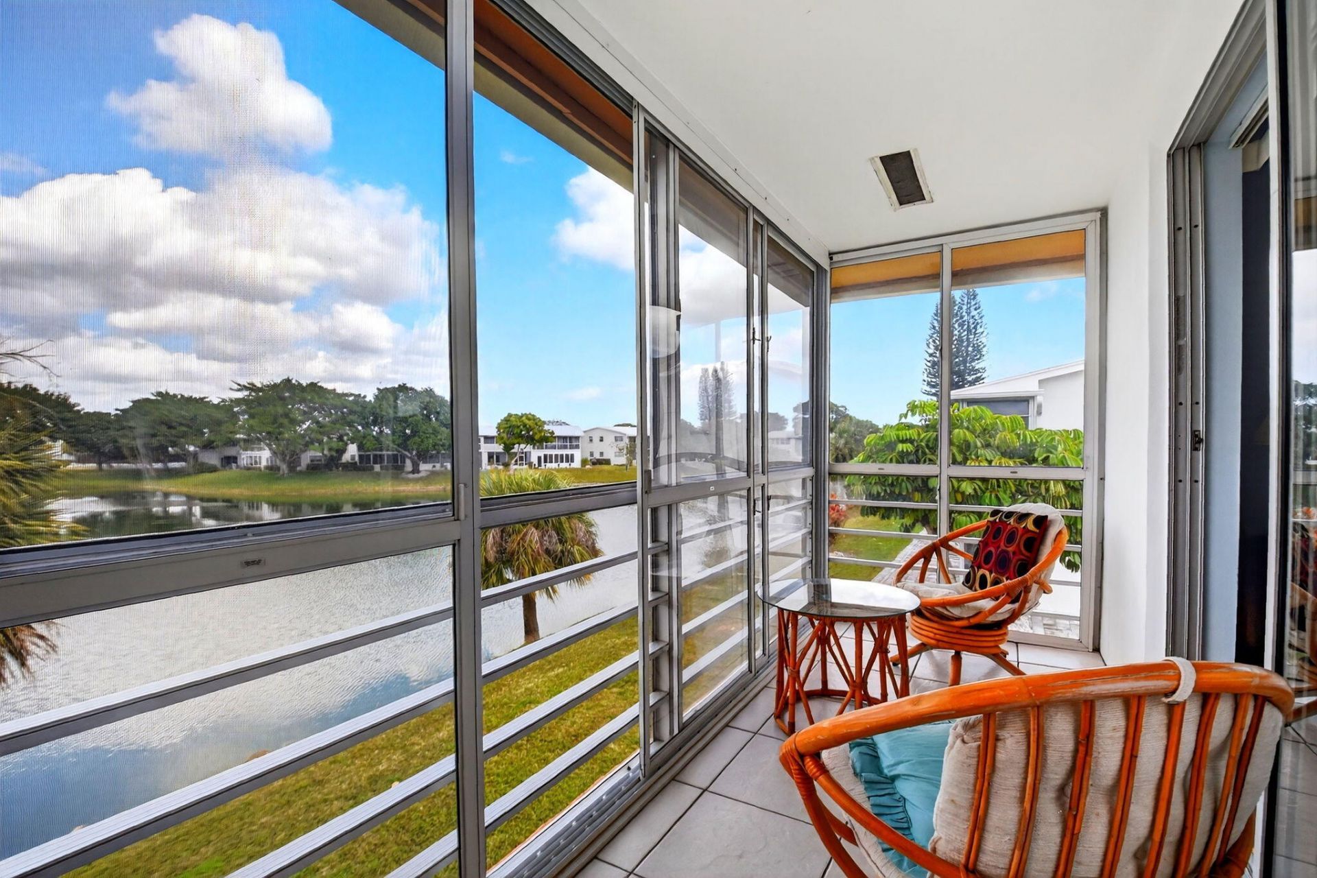 209 Somerset K, West Palm Beach, FL 33417 Photo