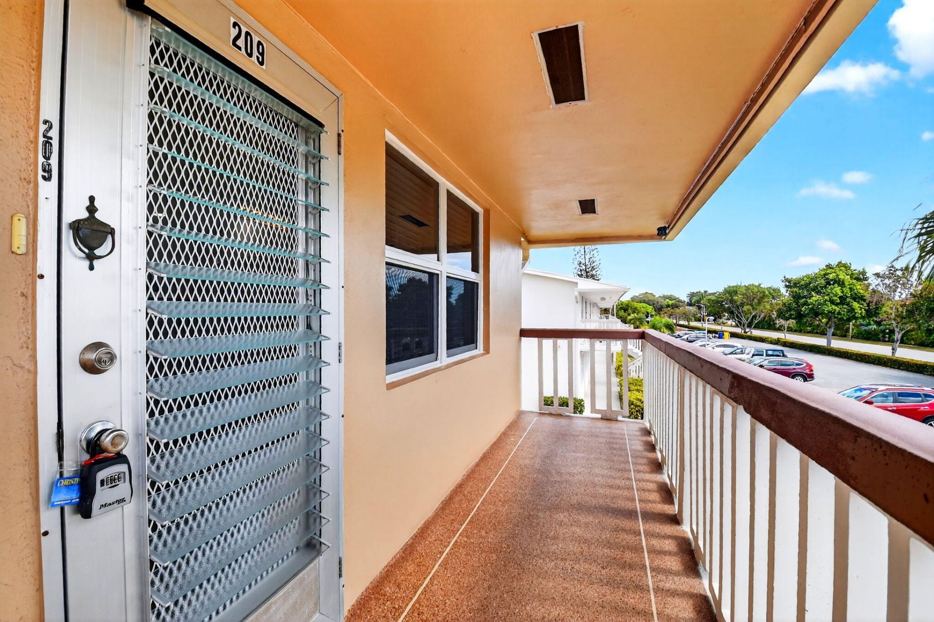 209 Somerset K, West Palm Beach, FL 33417 Photo