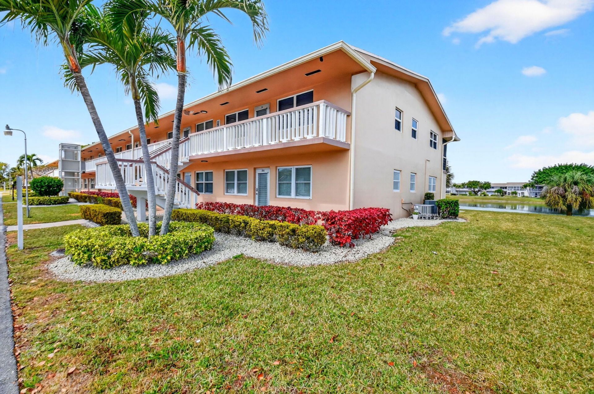 209 Somerset K, West Palm Beach, FL 33417 Photo