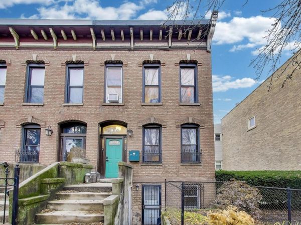 902 S Claremont Avenue, Chicago, IL 60612