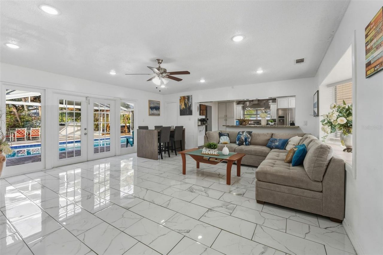 5017 Stolls Avenue, Tampa, FL 33615 Photo