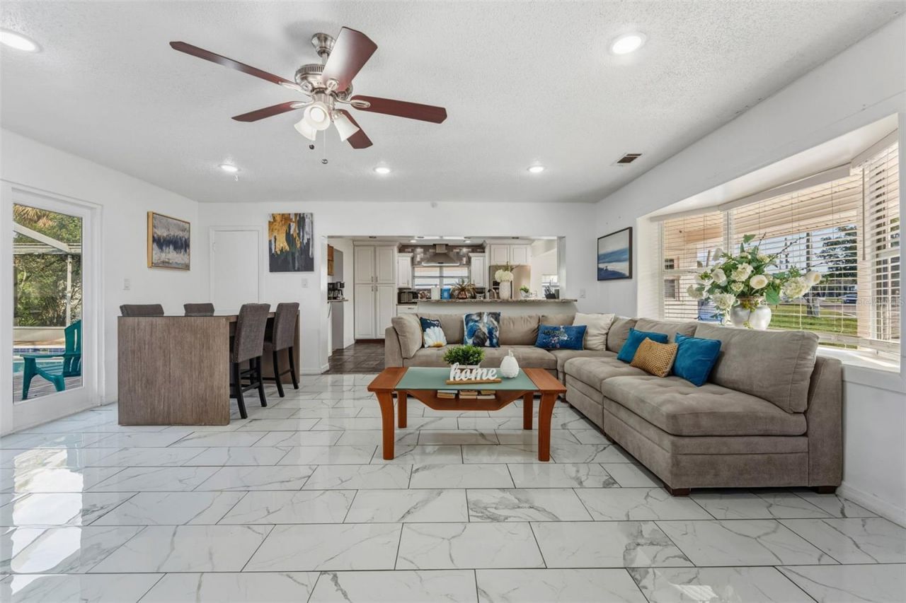 5017 Stolls Avenue, Tampa, FL 33615 Photo