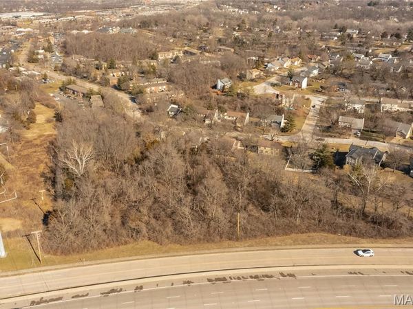 514 Meramec Station Road, Ballwin, MO 63021