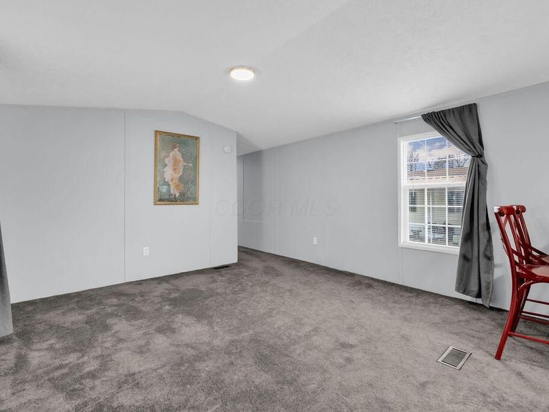 8764 National Road SW, Unit 106, Etna, OH 43062 Photo 4