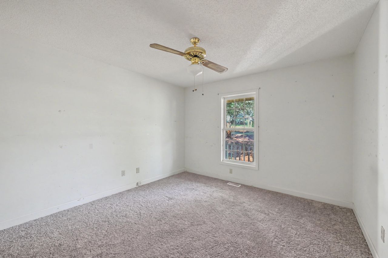 131 S Cove Drive Photo 15